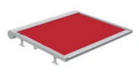 Rote Markise mit silbernem Rahmen